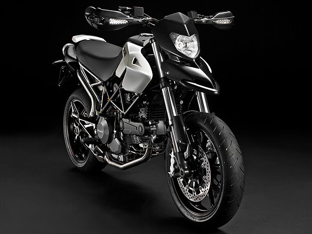 2010年 Hypermotard 796 マットホワイト(カタログメイン)
