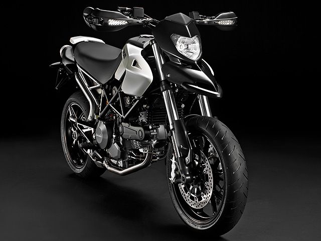 2011年 Hypermotard 796 マットホワイト(カタログメイン)