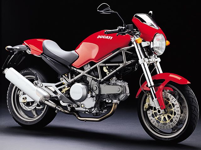 2004年 Monster 620 (カタログメイン)