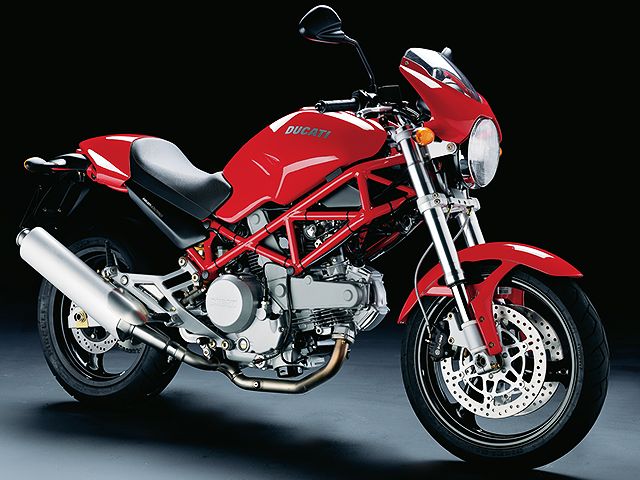 2005年 Monster 620 (カタログメイン)