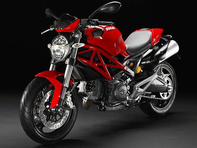 2012年 Monster 696 (カタログメイン)