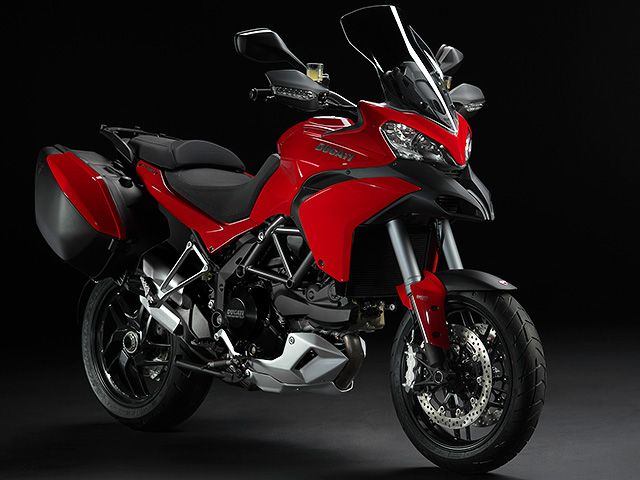 2013年 Multistrada 1200S Touring レッド(カタログメイン)