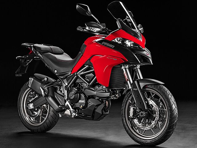 2017年 Multistrada 950 レッド(カタログメイン)