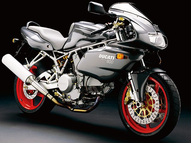 2003年 SuperSport 800 (ハーフ・フェアリング)(カタログメイン)