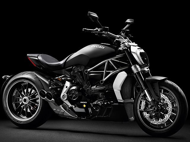 2017年 X Diavel (カタログメイン)
