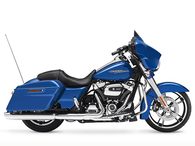 2018年 FLHX Street Glide (カタログメイン)