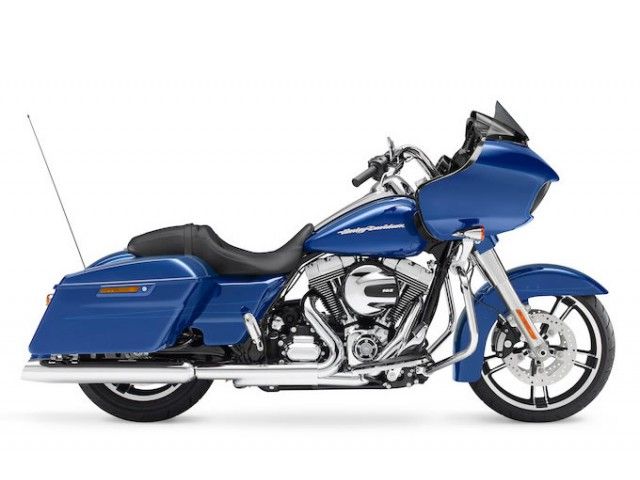 2016年 FLTRXS Road Glide Special スーペリアブルー(カタログメイン)