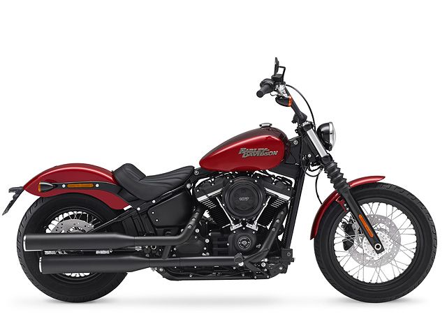 2018年 FXBB Softail Street Bob (カタログメイン)