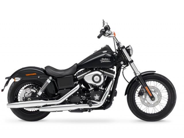 2016年 FXDB Street Bob ビビッドブラック(カタログメイン)