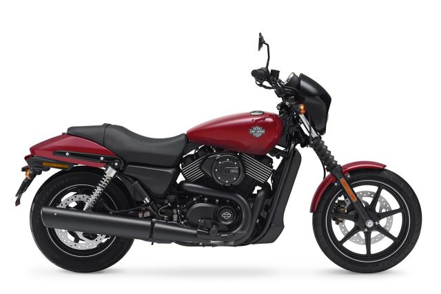 2016年 XG750 Street750 ファイヤーレッド(カタログメイン)
