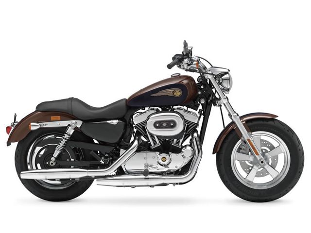 2013年 XL1200C Custom 110th Anniversary Edition ヴィンテージブロンズ&ヴィンテージブラック(カタログメイン)