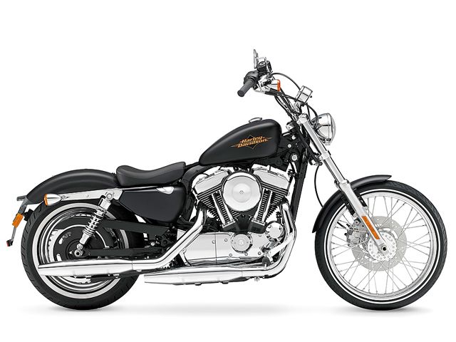 2012年 XL1200V Seventy-Two ブラックデニム(カタログメイン)