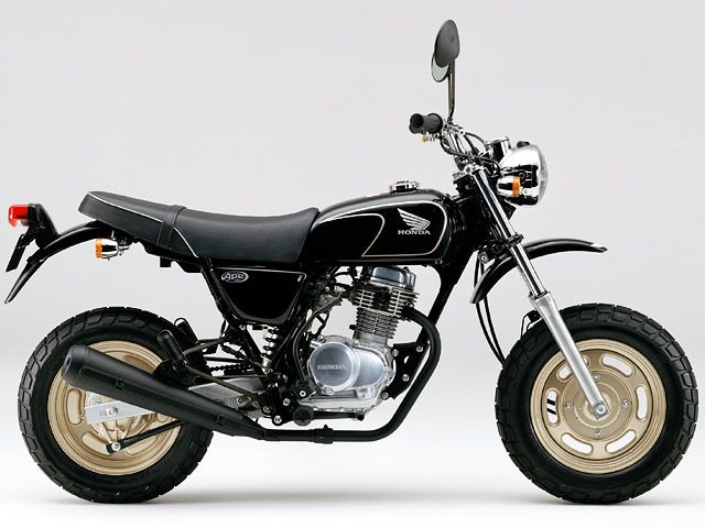 2003年 Ape100 Deluxe ブラック(カタログメイン)