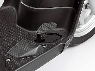 2011年 BNELY PRO(フットブレーキ)