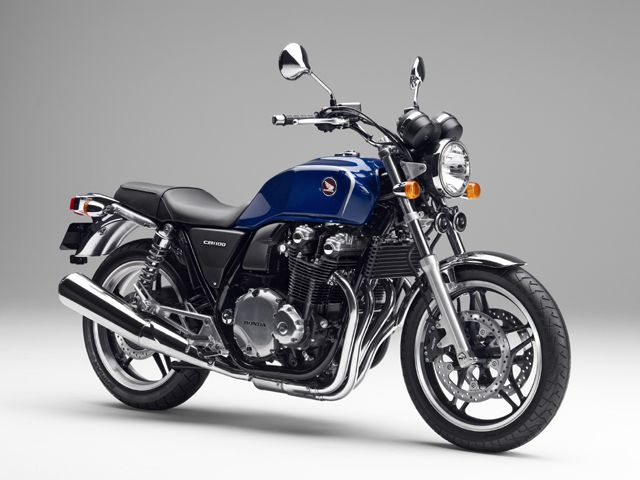 2014年 CB1100 ABS パールスペンサーブルー(カタログメイン)