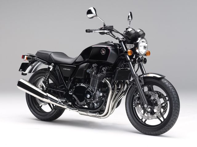 2014年 CB1100 BLACK STYLE ABS グラファイトブラック(カタログメイン)