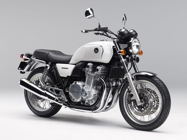2014年 CB1100EX ABS E Package パールサンビームホワイト(カタログメイン)