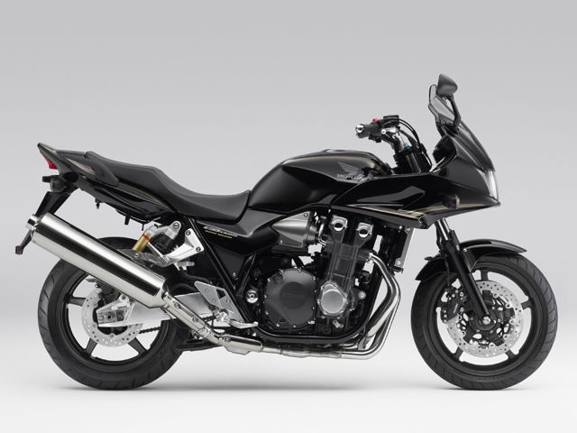 2010年 CB1300 SUPER BOL D'OR グラファイトブラック(カタログメイン)