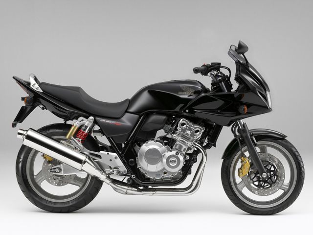 2007年 CB400 SUPER BOL D'OR グラファイトブラック(カタログメイン)