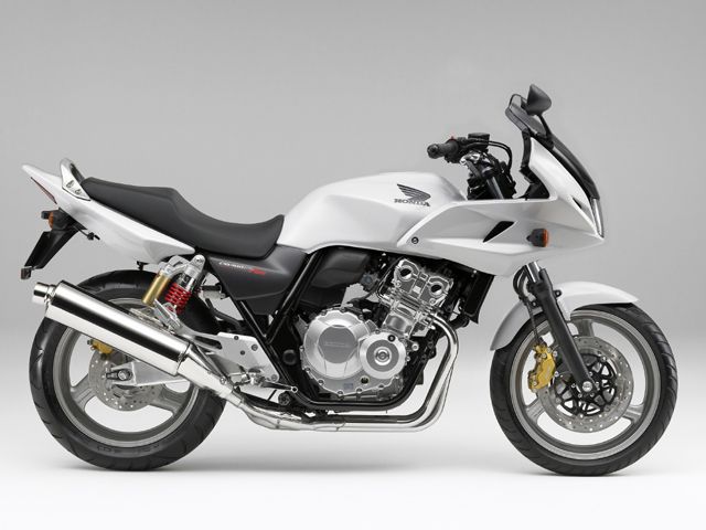 2008年 CB400 SUPER BOL D'OR パールサンビームホワイト(カタログメイン)