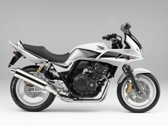 2012年 CB400 SUPER BOL D'OR パールサンビームホワイト(カタログメイン)