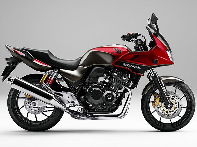 2016年 CB400 SUPER BOL D'OR チタニウムブレードメタリック(カタログメイン)