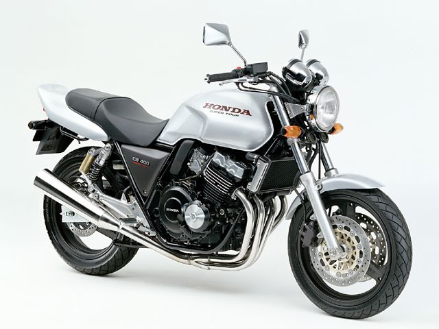 1995年 CB400 SUPER FOUR スターライトシルバー(カタログメイン)