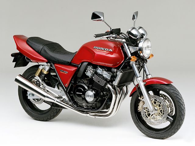 1996年 CB400 SUPER FOUR レッド(カタログメイン)