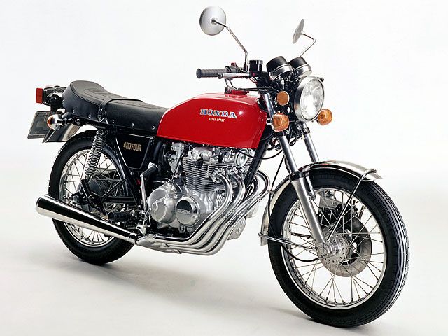 1976年 CB400FOUR Type 1 レッド(カタログメイン)