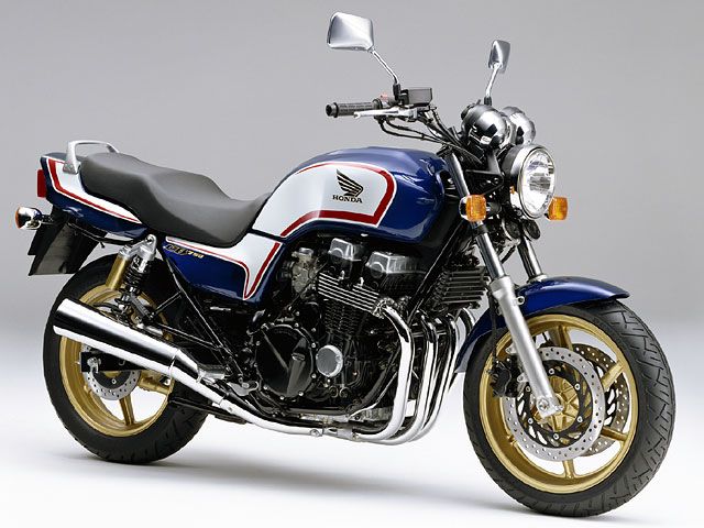 2006年 CB750 パールヘロンブルー(カタログメイン)