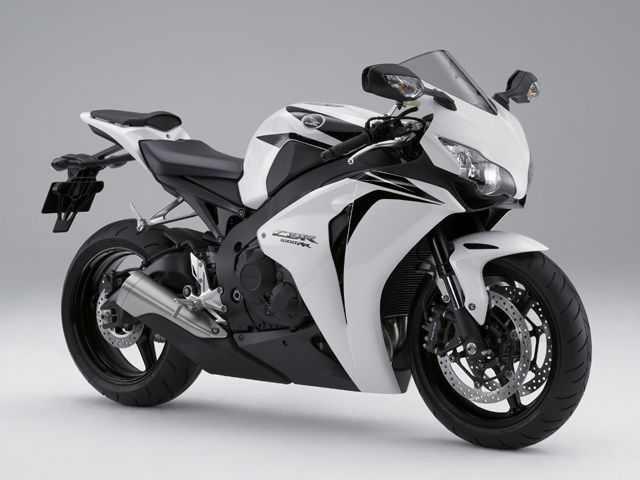 2009年 CBR1000RR パールサンビームホワイト(カタログメイン)