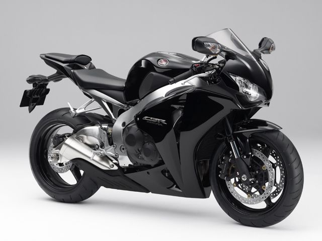 2011年 CBR1000RR グラファイトブラック(カタログメイン)