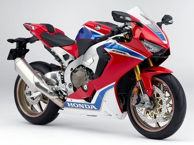 2017年 CBR1000RR SP2 (カタログメイン)