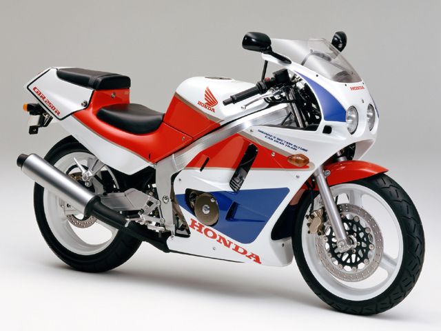 1989年 CBR250R ホワイト/レッド(カタログメイン)