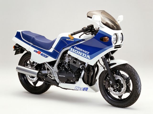 1984年 CBR400F ENDURANCE ホワイト/ブルー(カタログメイン)