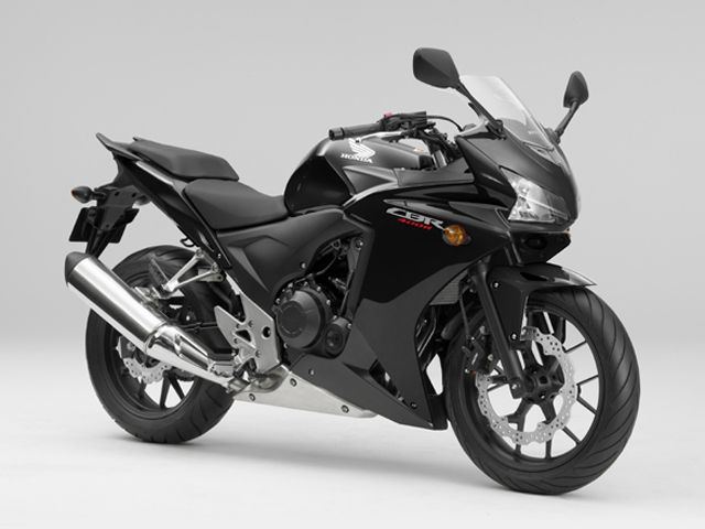 2013年 CBR400R グラファイトブラック(カタログメイン)