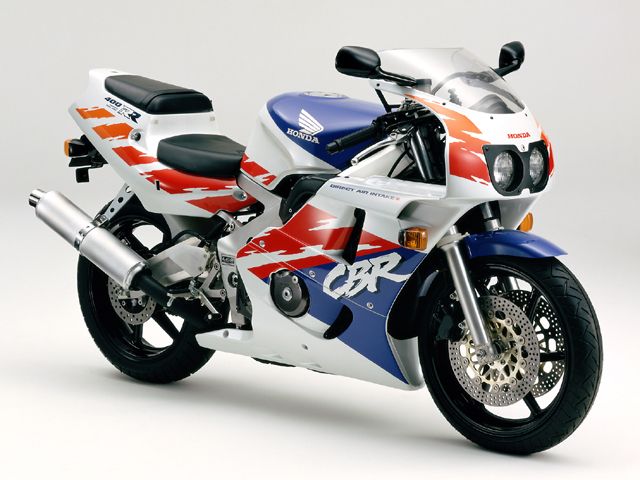1992年 CBR400RR トリコロール(カタログメイン)