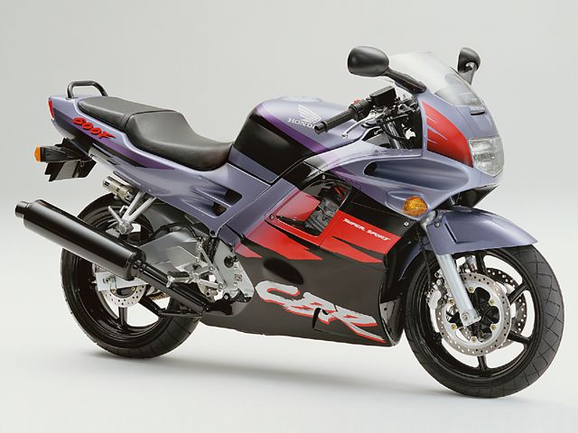 1993年 CBR600F シルバーパープルメタリック(カタログメイン)