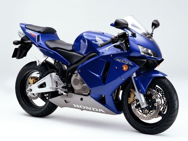 2003年 CBR600RR キャンディタヒチアンブルー(カタログメイン)