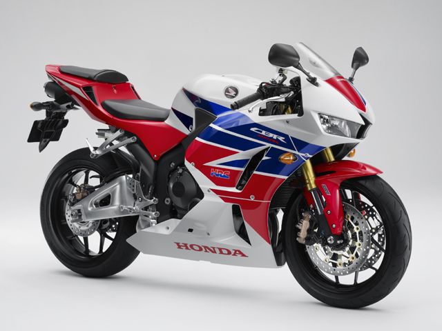 2013年 CBR600RR ABS ロスホワイト(カタログメイン)