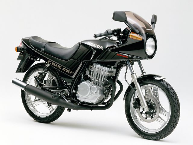 1992年 CBX125F ブラック(カタログメイン)