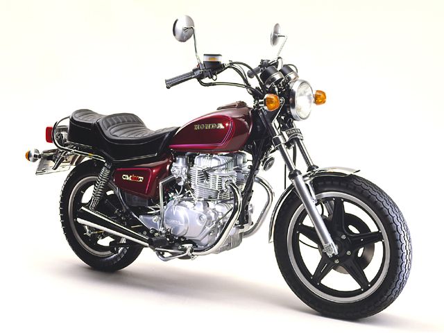 1979年 CM400T レッド(カタログメイン)