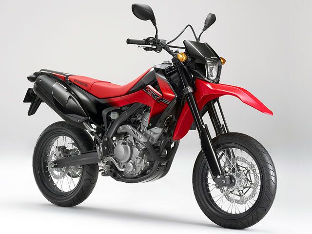 2013年 CRF250M エクストリームレッド(カタログメイン)