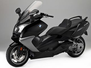 2016年 C650GTブラックストームメタリック