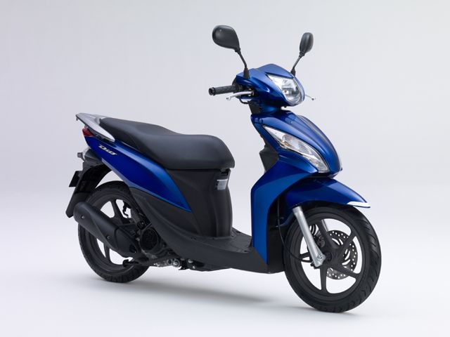 2011年 Dio 110 キャンディーアルジャブルー(カタログメイン)