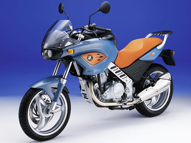 2002年 F650CS Scarver (カタログメイン)