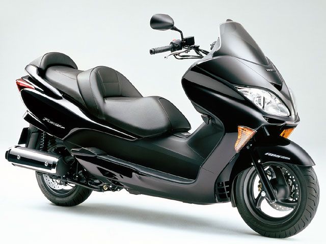 2005年 FORZA Z ABS パールサイバーブラック(カタログメイン)