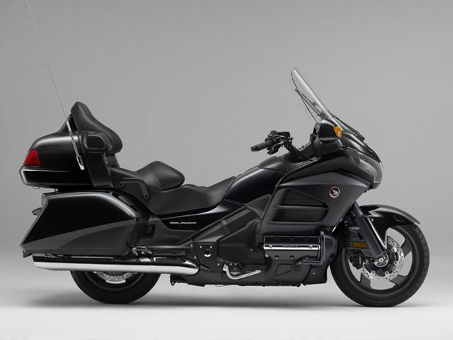 2013年 GOLDWING グラファイトブラック(カタログメイン)