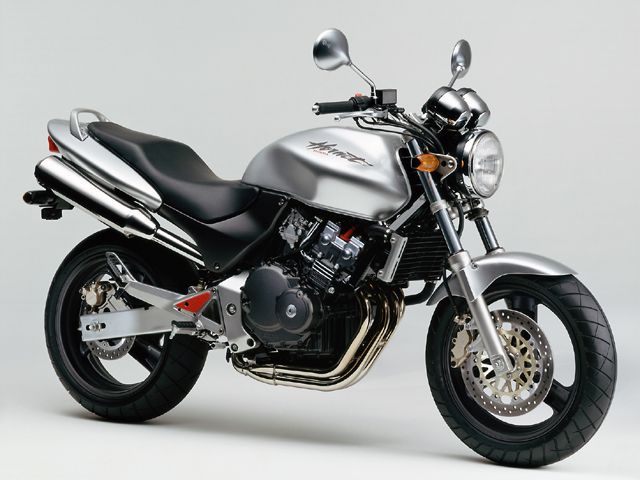 1998年 HORNET フォースシルバーメタリック(カタログメイン)