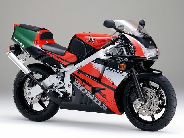1992年 NSR250R SE (カタログメイン)